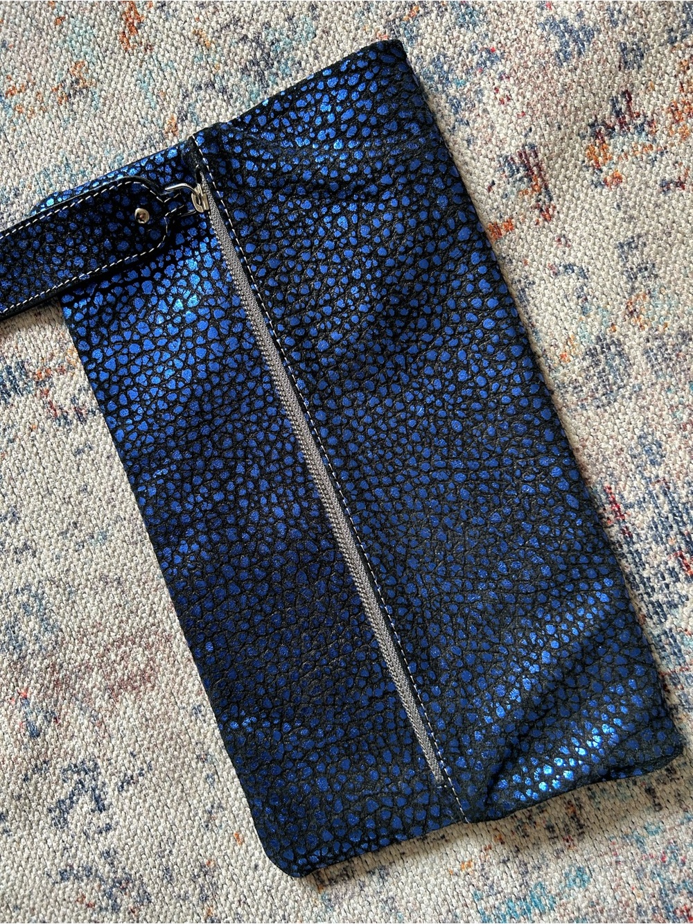 Vittoria Napoli Blue Metallic Zip Wristlet Clutch Lined Pockets Silver Hardware - Picture 3 of 10